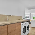 Будинок відпочинку Casa Adriana - Marbellamar Modern Townhouse By Finest Марбелья