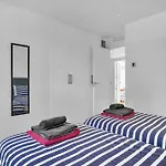 Будинок відпочинку Casa Adriana - Marbellamar Modern Townhouse By Finest Марбелья