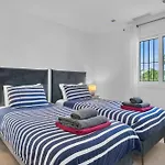 Будинок відпочинку Casa Adriana - Marbellamar Modern Townhouse By Finest