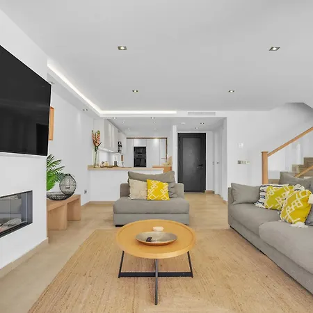 Casa Adriana - Marbellamar Modern Townhouse By Finest 別荘