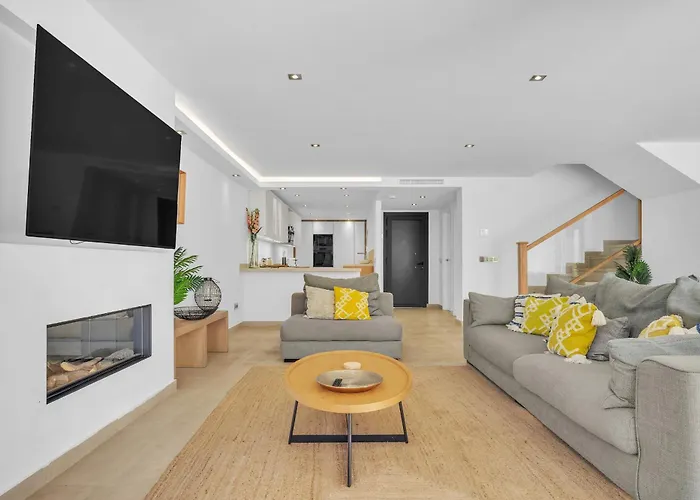 Casa Adriana - Marbellamar Modern Townhouse By Finest Semesterbostad