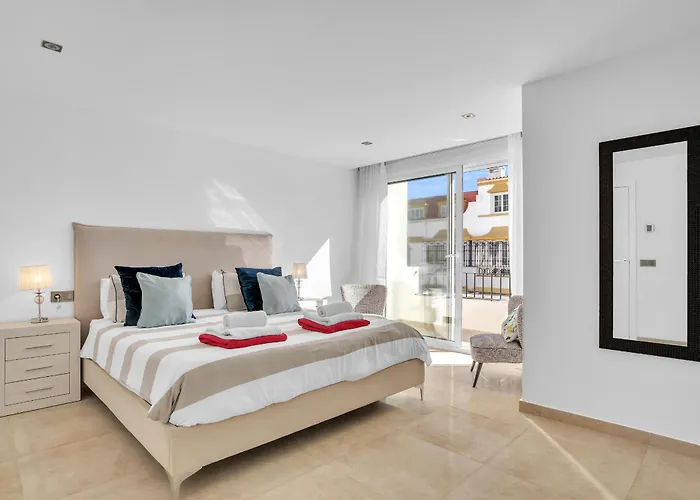 Casa Adriana - Marbellamar Modern Townhouse By Finest Nyaraló *