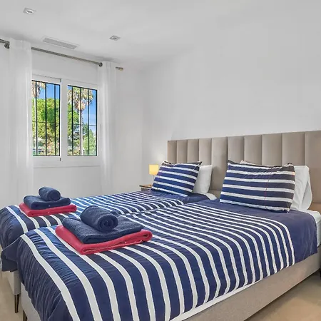 Casa de Férias Casa Adriana - Marbellamar Modern Townhouse By Finest Marbella