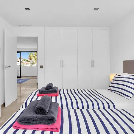 Casa Adriana - Marbellamar Modern Townhouse By Finest *