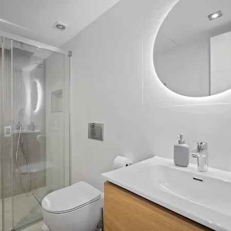 Casa Adriana - Marbellamar Modern Townhouse By Finest