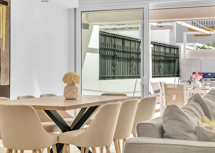 Casa Adriana - Marbellamar Modern Townhouse By Finest 別荘