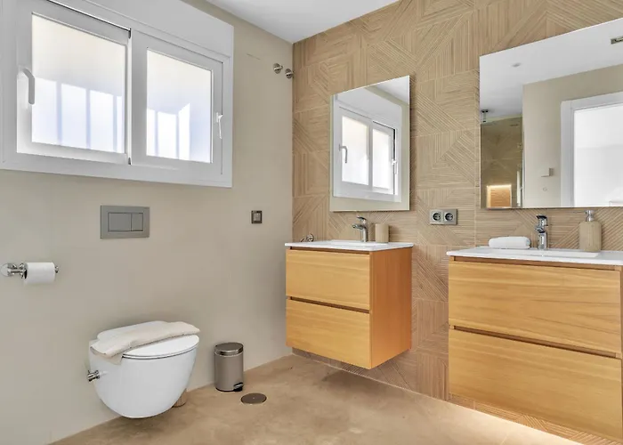 Casa Adriana - Marbellamar Modern Townhouse By Finest 別荘 *